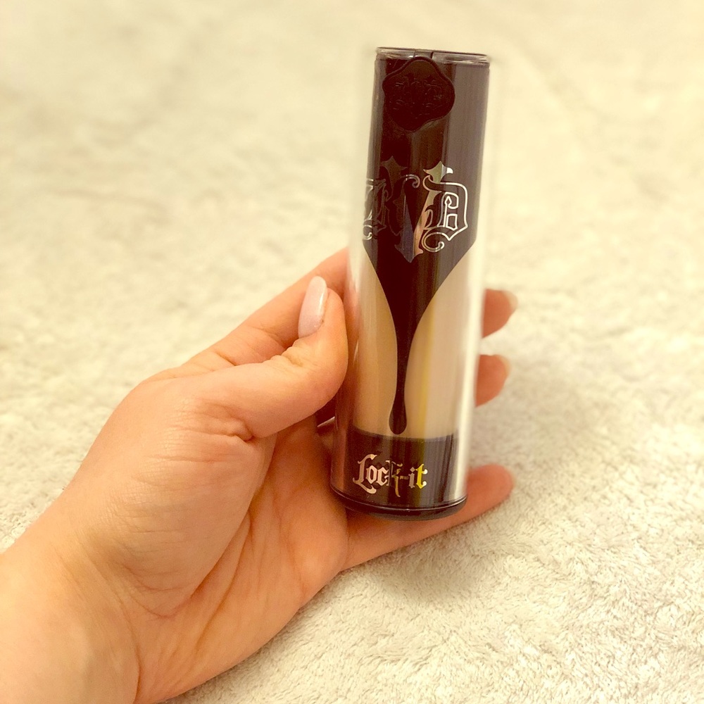 Kat Von D Lock It Foundation
